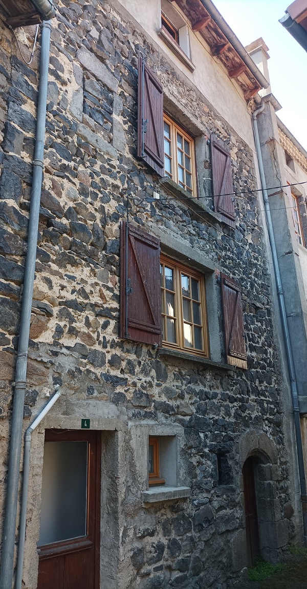 1 Chambre Chambres, ,1 Salle de bainsSalle de bain,Maison,A vendre,1190