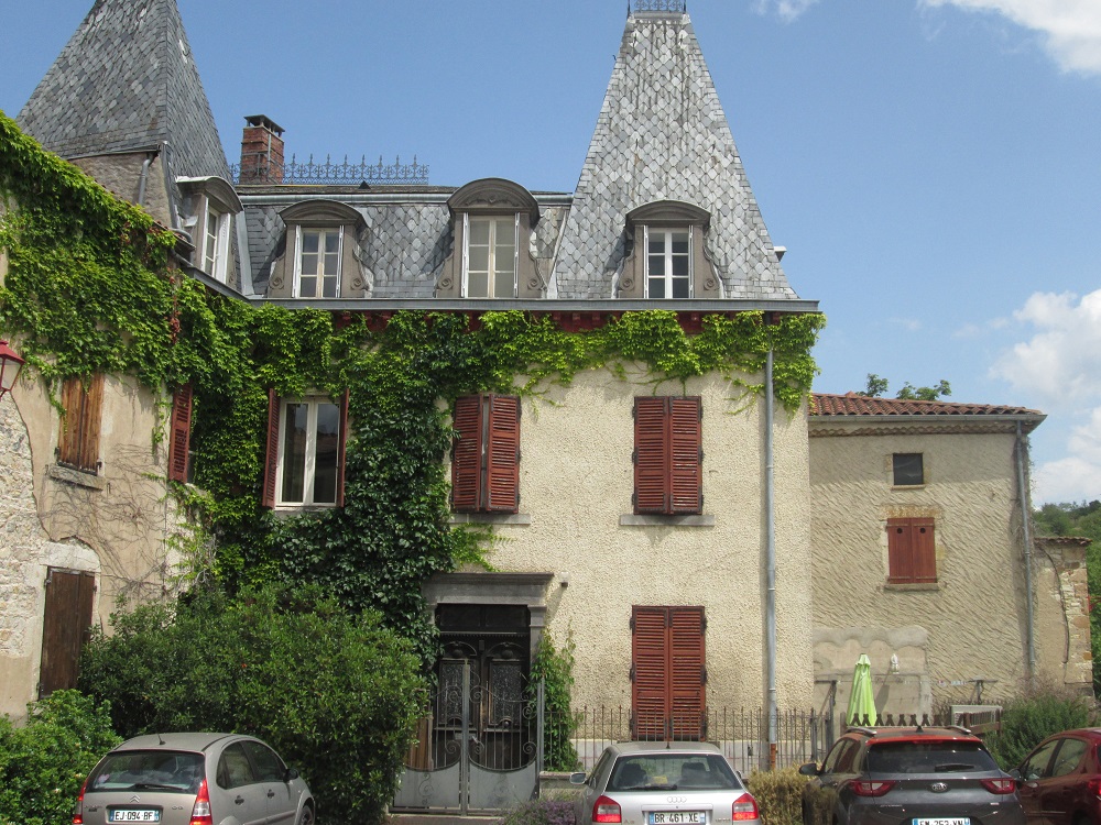 6 Chambres Chambres, ,Maison,A vendre,1161