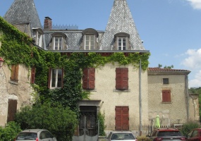 6 Chambres Chambres, ,Maison,A vendre,1161